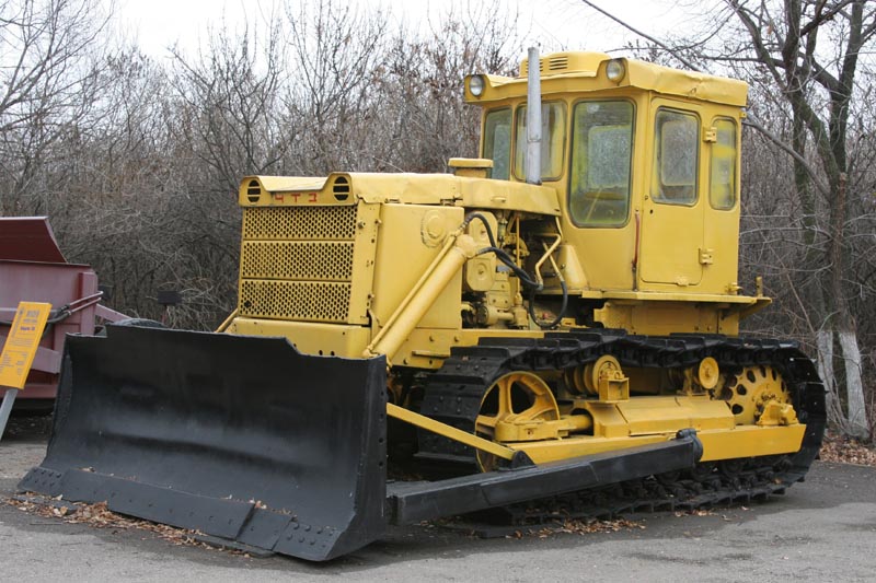 Buldozer T130